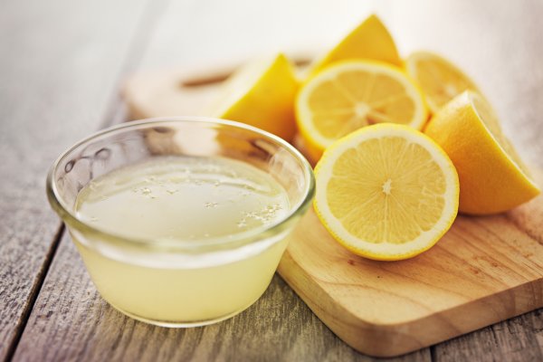 lemon-and-lemon-juice